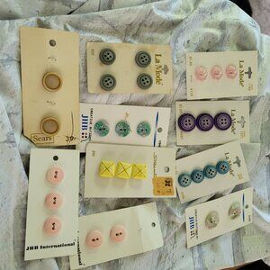 Vintage Lot of Sewing Buttons 30 Cards